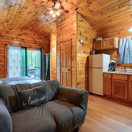 Blue Rose Cabins - Wildwoods Cabin Logan Eksteriør bilde