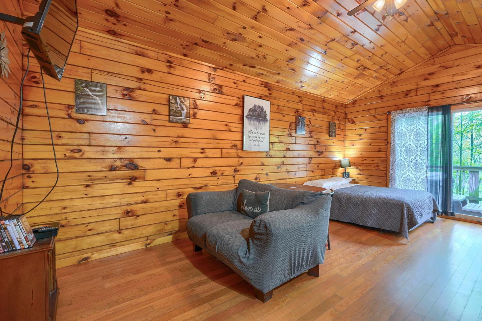 Blue Rose Cabins - Wildwoods Cabin Logan Eksteriør bilde